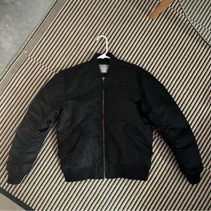 Everlane Filled Nylon Bomber Jacket in Black / XS